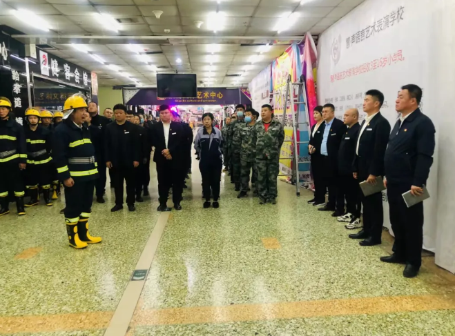 居安思危，防患未“燃”——pa集团官网商业开展消防应急逃生演练