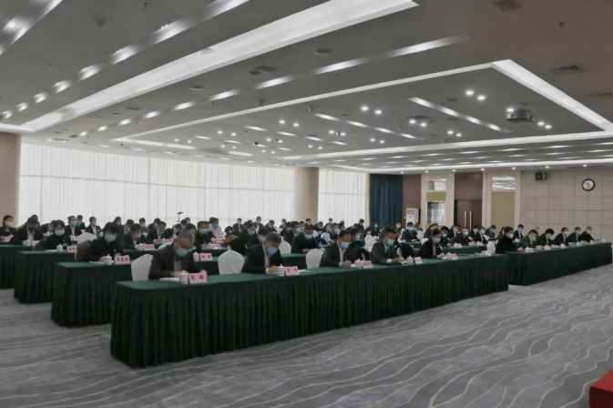 pa集团官网集团、温泉集团举办贯彻落实市第十三次党代会精神宣讲报告会(图3)